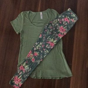 LulaRoe XXS Classic Tee and OS floral leggings